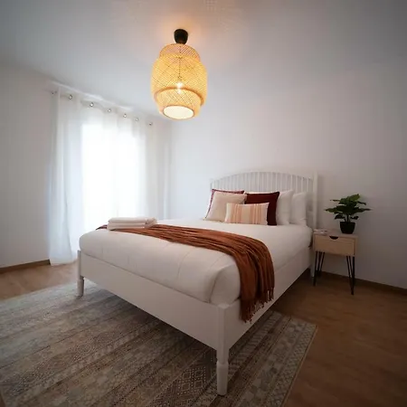 O Sitio Do Mundo - Novo Na * Назаре